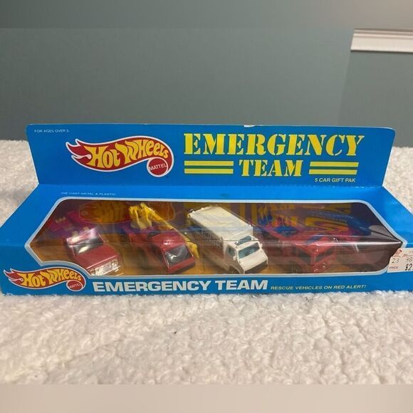 hot wheels Other - 1987 HOT WHEELS Emergency Team 5 Car Gift Pack 3870 New In box